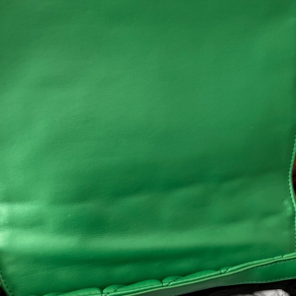 ZARA (SOLD OUT) QUILTED CHAIN BAG - Picture 10 of 12